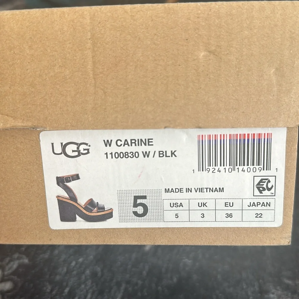 UGG - Picture 5 of 5